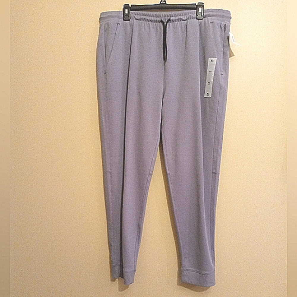 Dynamic Fleece Jogger Set - Picture 10 of 12